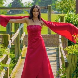 David’s Bridal Homecoming Red Dress